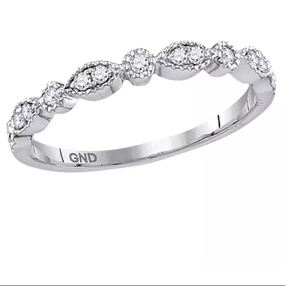 10kt Round Diamond Milgrain Stackable Band 1/6 CTW